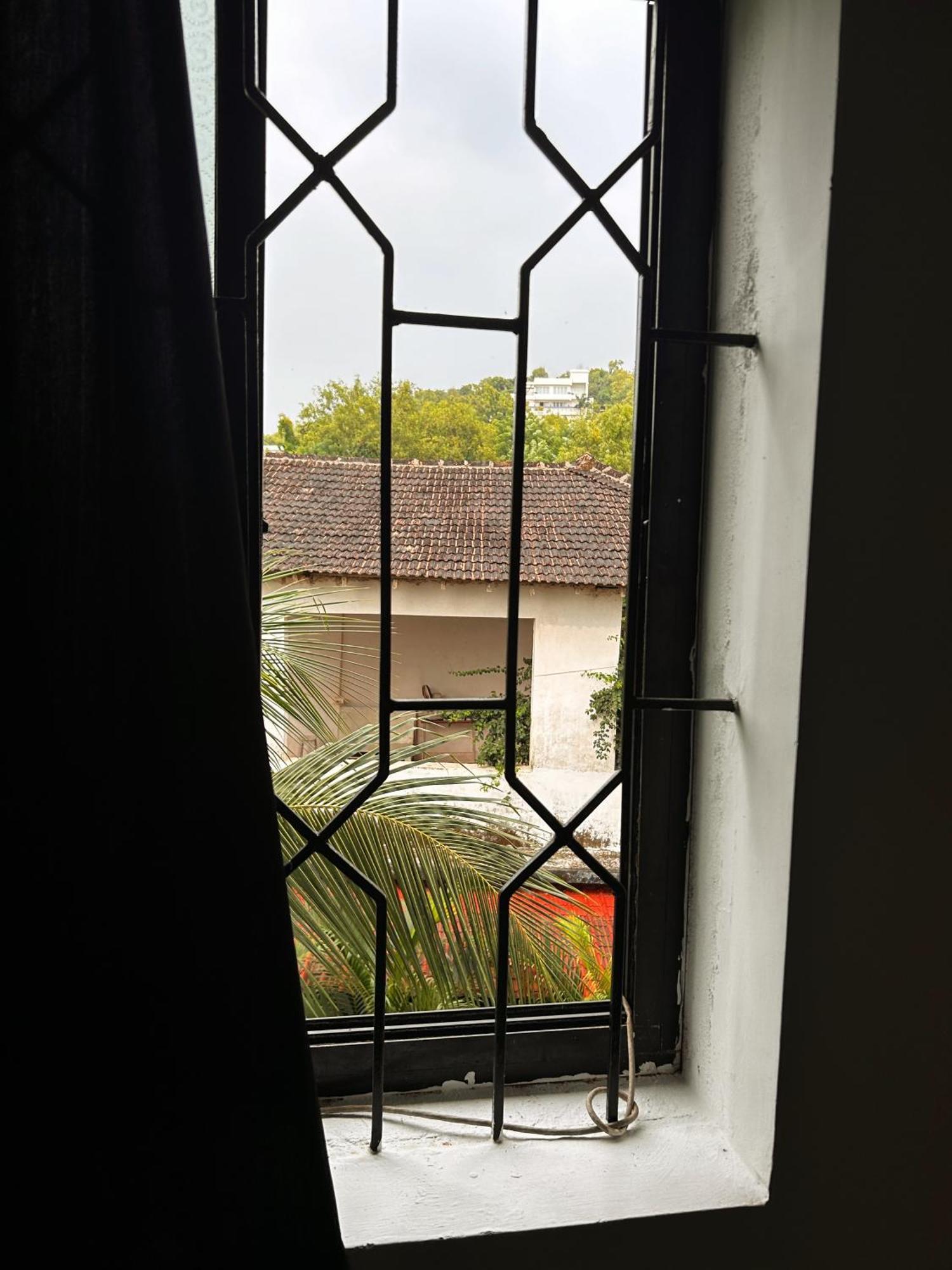 Homestay Havaana Stays, *
