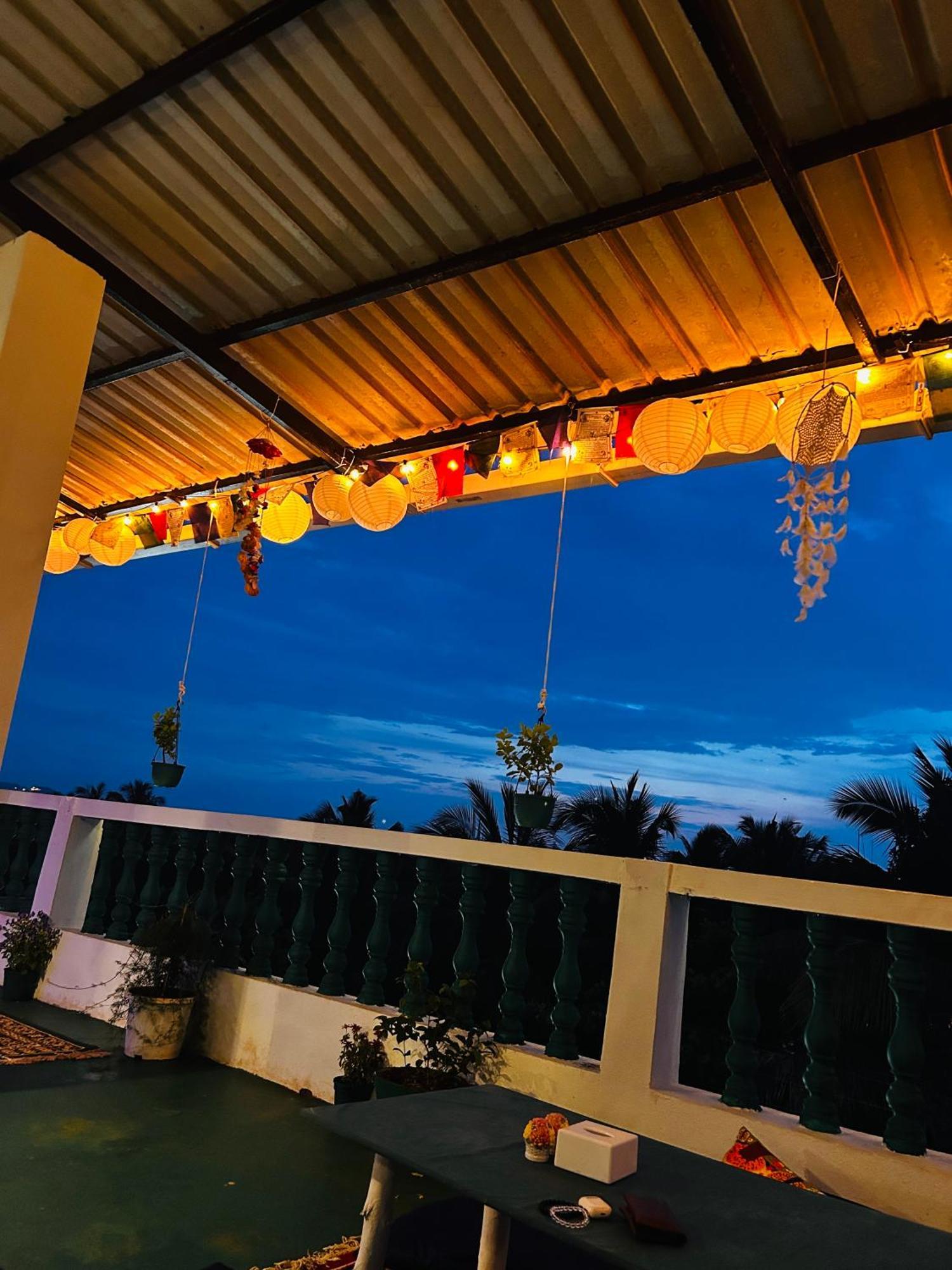 Homestay Havaana Stays, *